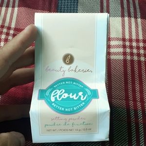 NEW Beauty Bakerie Setting Powder